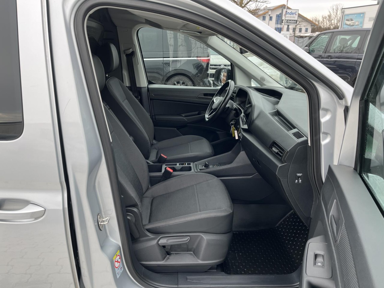 Caddy Cargo 2.0 TDI DSG (NaviI+LED+RearView)