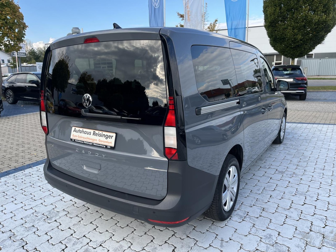 Caddy Maxi Life 2.0 TDI (7-Sitzer,RearView,PDC,Cockpit Pro)