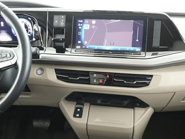 Multivan T7 2.0 TDI Life DSG (AHK+IQ-Light+Pano+STH+ACC)