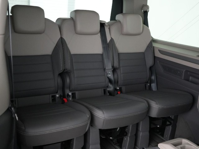 Multivan T7 2.0 TSI Life DSG (AHK+IQLight+HeadUP+Standh.+DCC)