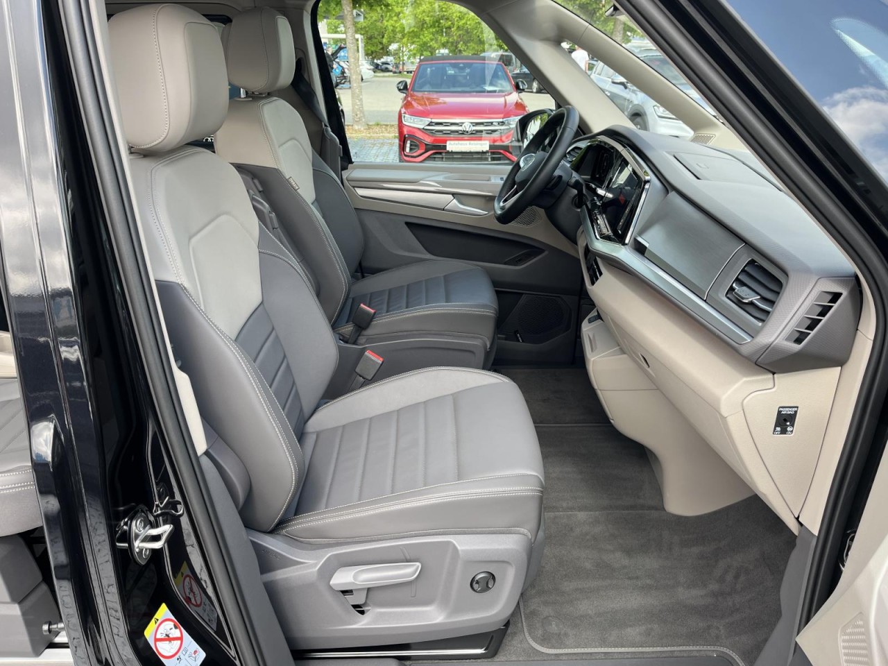 Multivan T7 Style 2.0 TSI DSG LÜ (MatrixLED+APP+NAVI+RearView+Standh.+Panorama)
