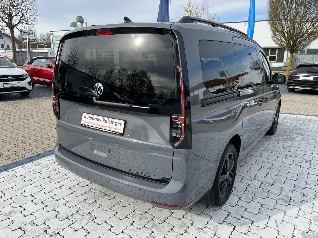 Caddy Maxi Life 1.5 TSI EDITION (LED+NAVI+RearView)