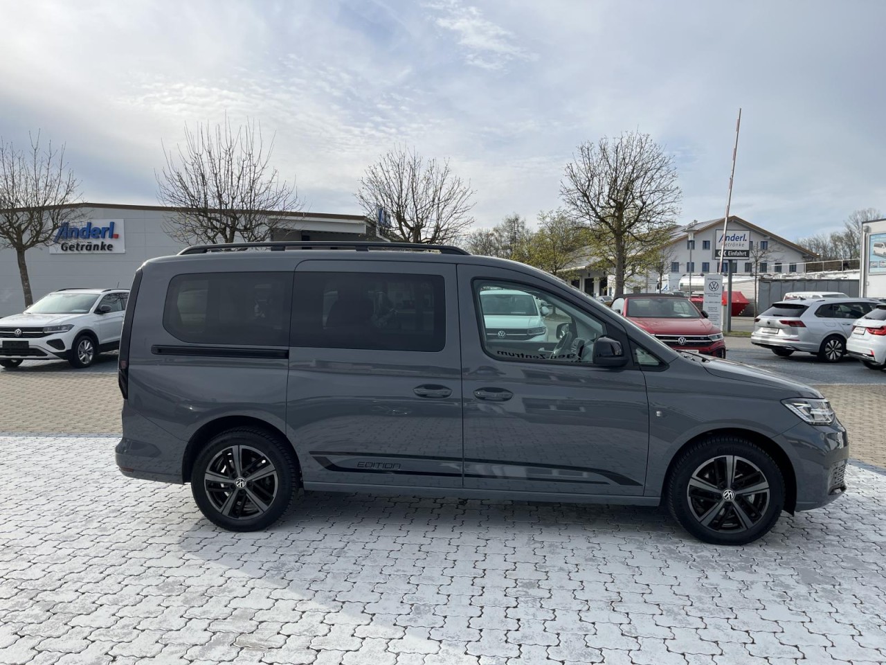 Caddy Maxi Life 1.5 TSI EDITION (LED+NAVI+RearView)