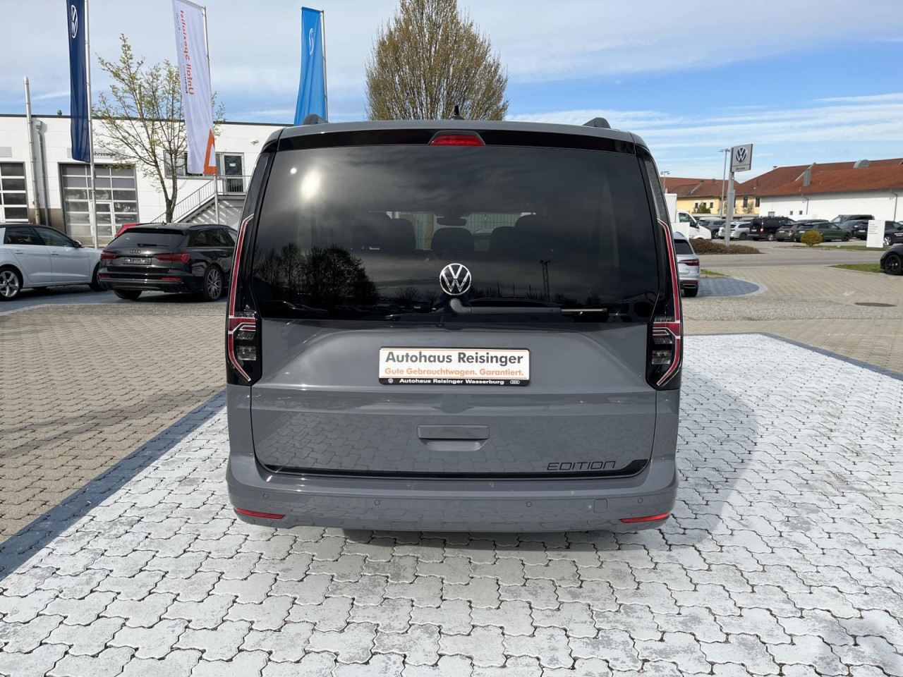 Caddy Maxi Life 1.5 TSI EDITION (LED+NAVI+RearView)
