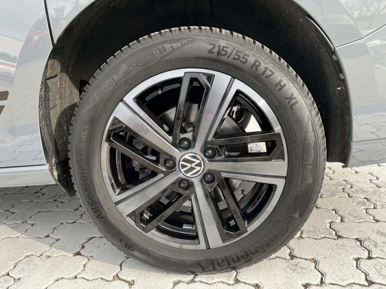 Caddy Maxi Life 1.5 TSI EDITION (LED+NAVI+RearView)