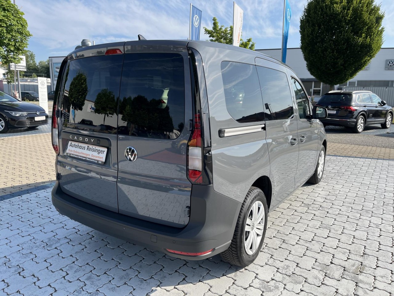 Caddy 2.0 TDI (RearView,LaneAssist) Klima