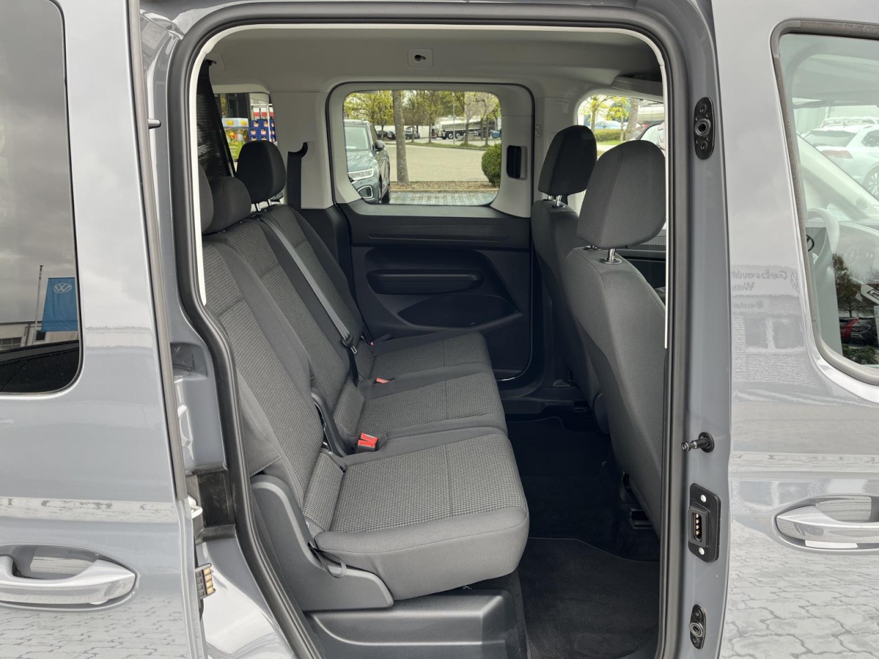 Caddy 2.0 TDI Kombi (RearView+Lane+FrontAssist)