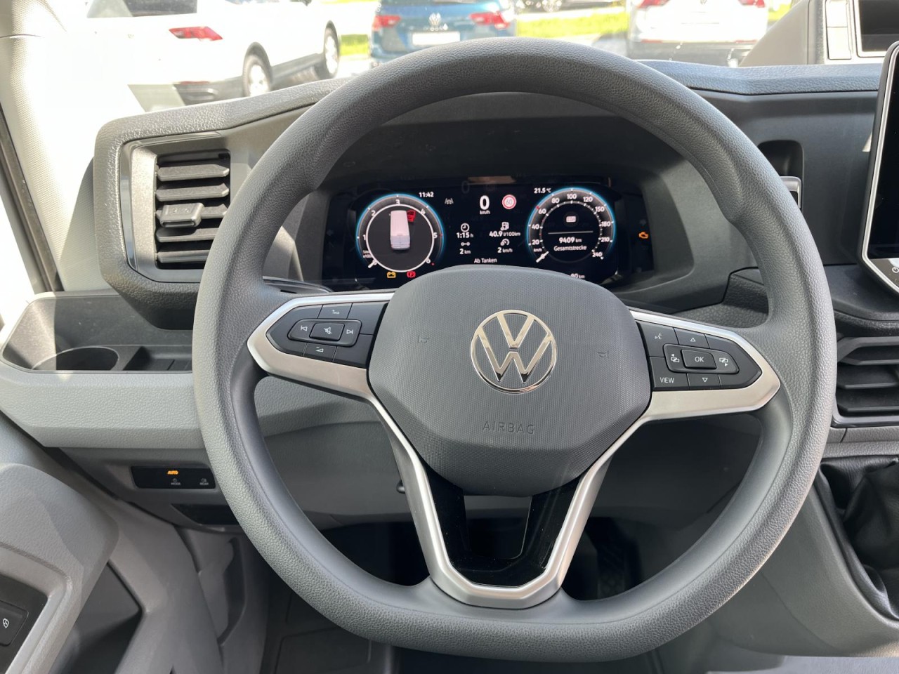 Crafter 2.0 TDI Kasten (Navi,RearView,AHK-Vorbereit.)