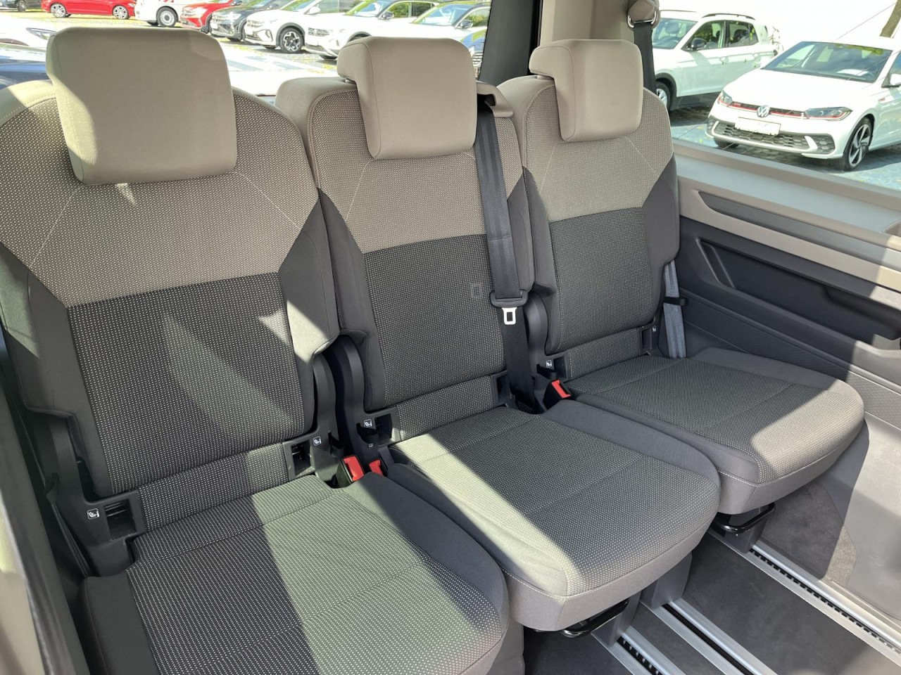 Multivan T7 Goal 2.0 TDI DSG (MatrixLED+APP+RearView+Panorama+ACC)