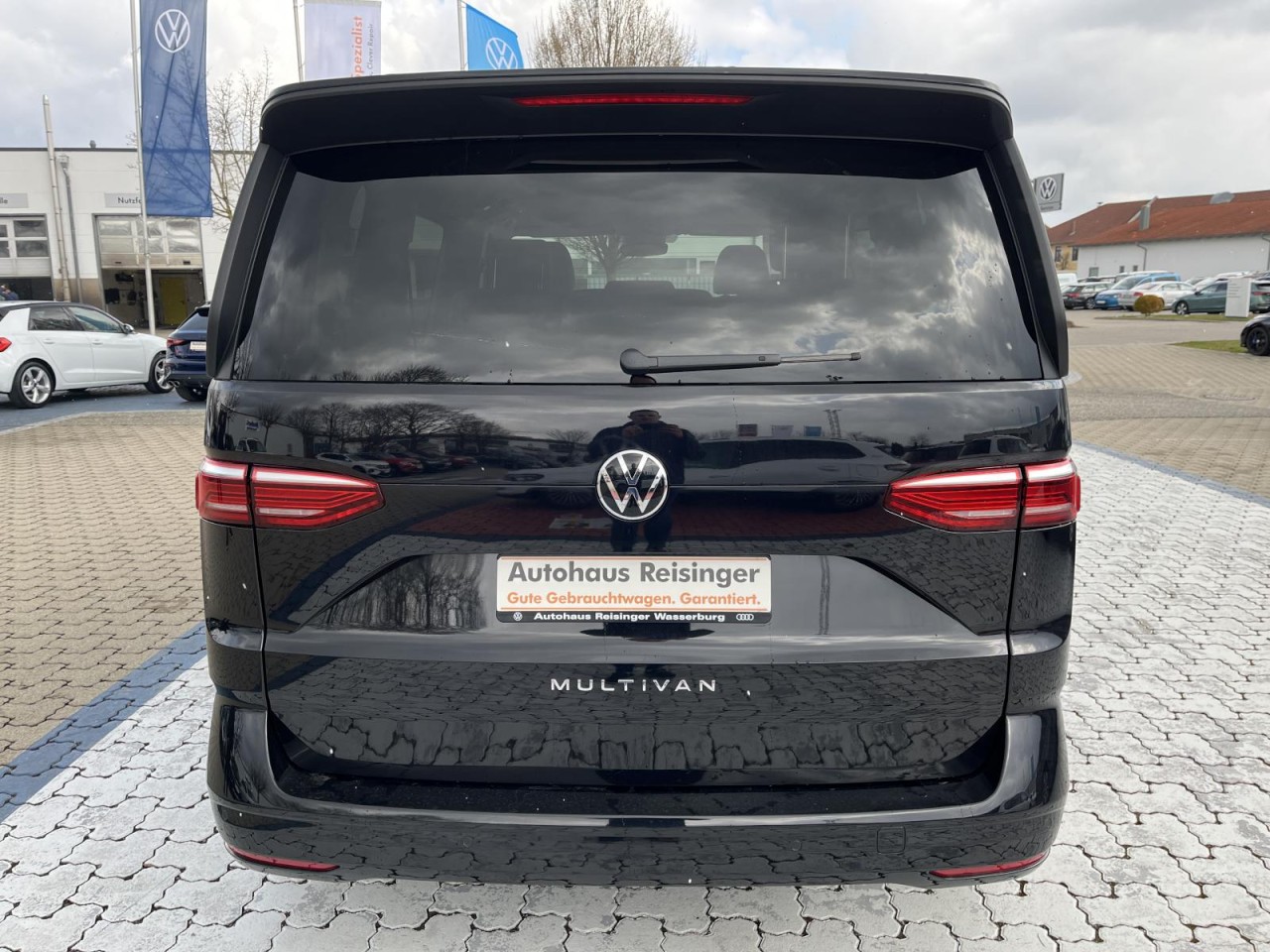 Multivan T7 2.0 TDI Life DSG (LED+AHK+NAVI+APP+ACC)