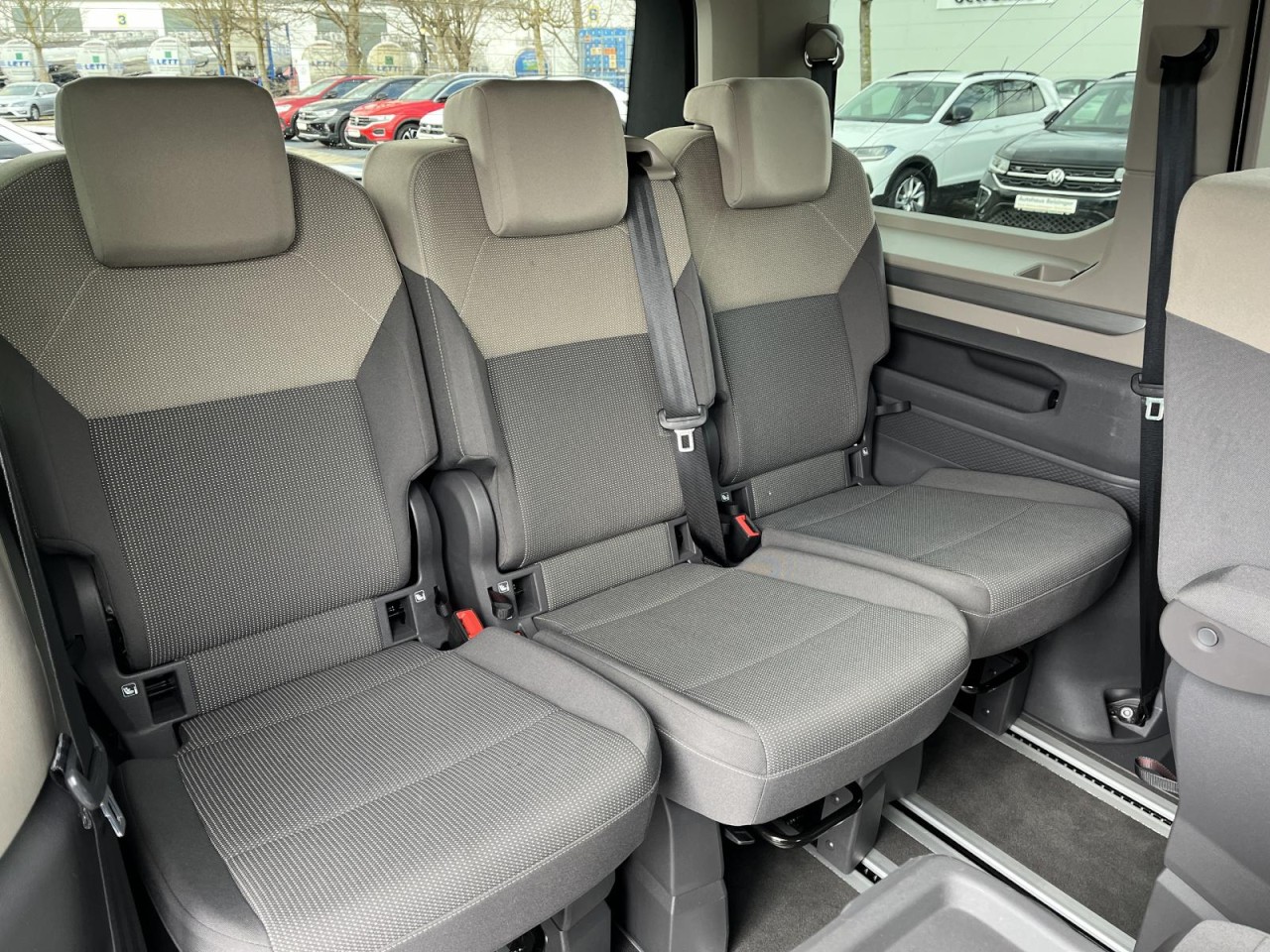 Multivan T7 2.0 TDI Life DSG (LED+AHK+NAVI+APP+ACC)