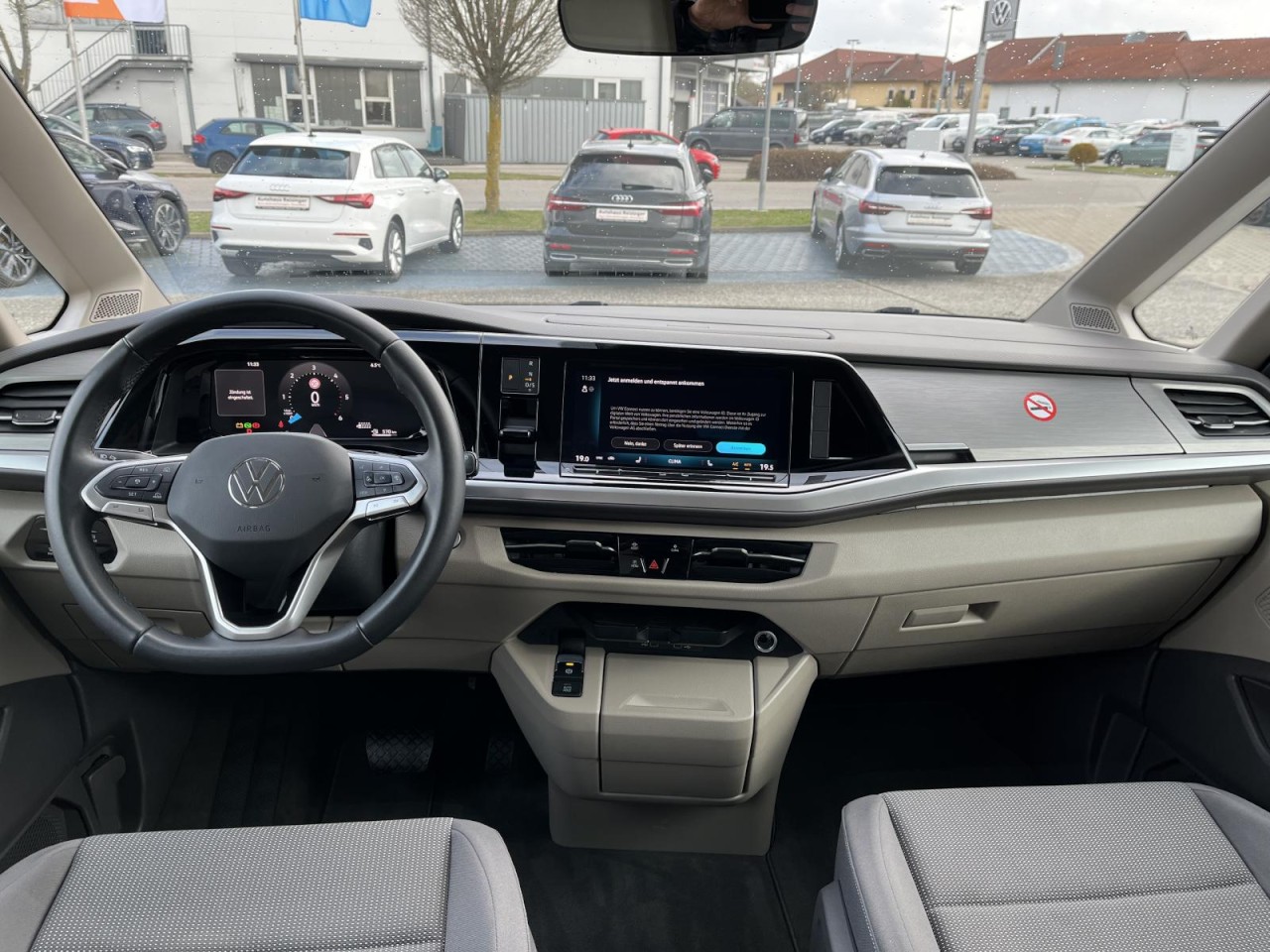 Multivan T7 2.0 TDI Life DSG (LED+AHK+NAVI+APP+ACC)