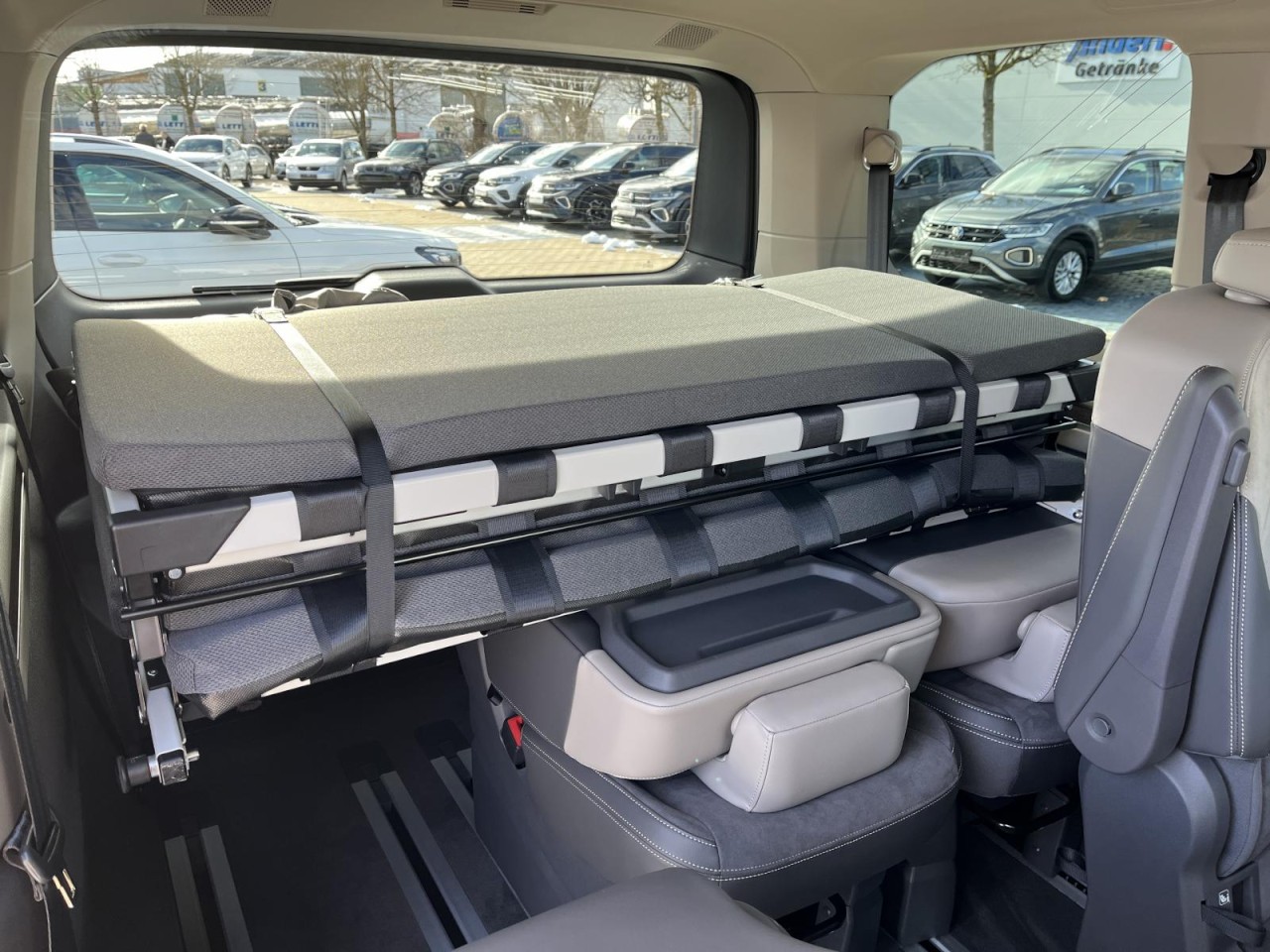 Multivan T7 2.0 TSI Style DSG (IQLight+NAVI+APP+AHK+Standh.+RearView)