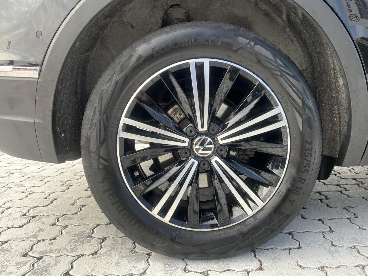 Tiguan 2,0 TDI Elegance 4Motion (Navi,LED,AHK)