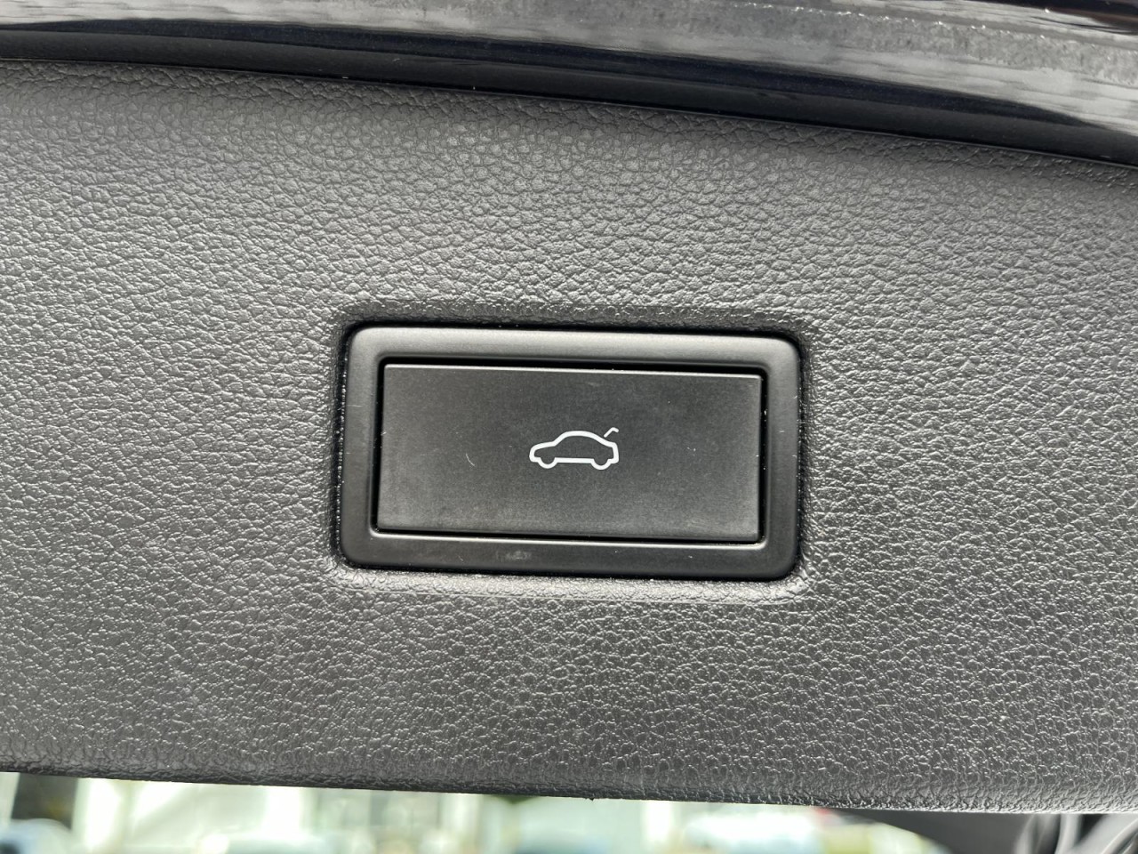 Tiguan 2,0 TDI Elegance 4Motion (Navi,LED,AHK)