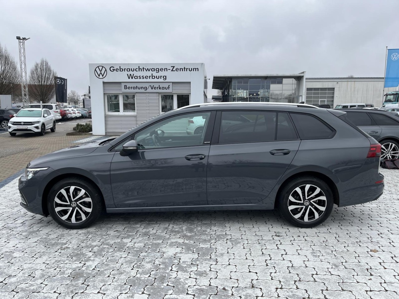 Golf VIII Variant 1.5 TSI Active (NAVI+LEDPlus+RearView)