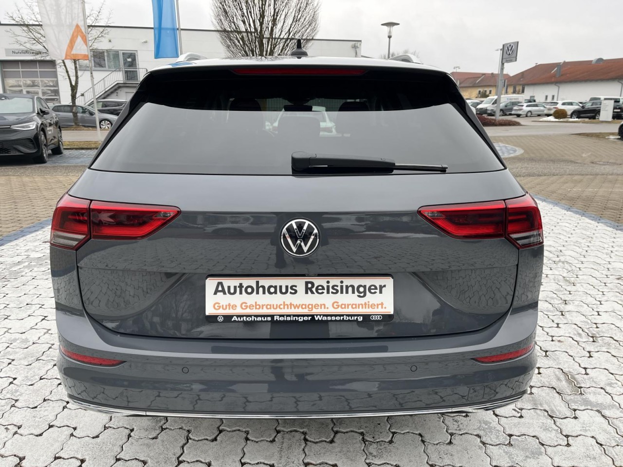 Golf VIII Variant 1.5 TSI Active (NAVI+LEDPlus+RearView)