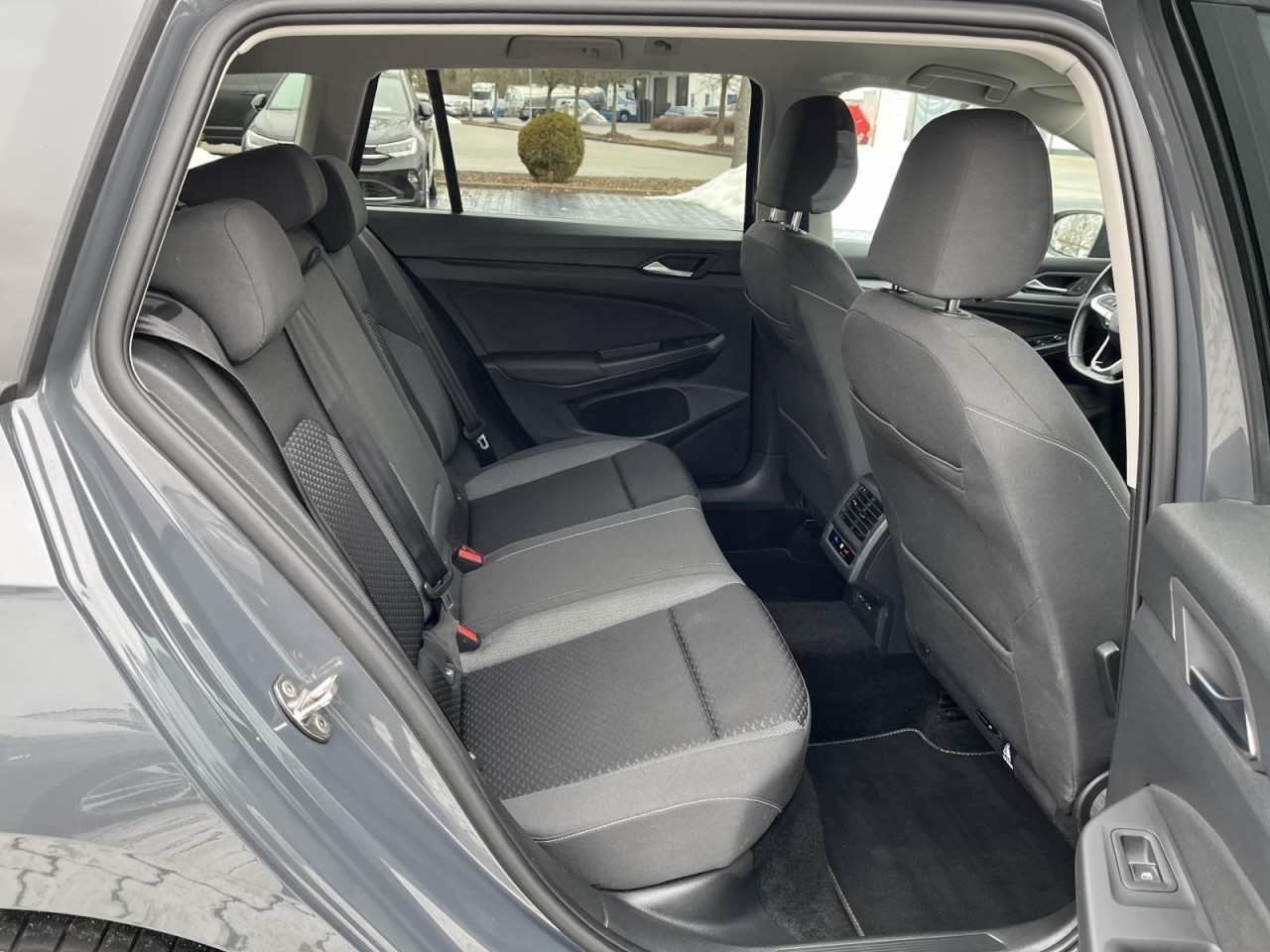 Golf VIII Variant 1.5 TSI Active (NAVI+LEDPlus+RearView)