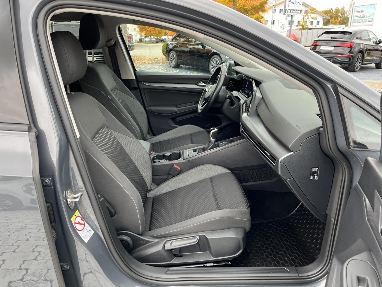 Golf VIII Variant 1.5 TSI Active (LED,APP,NAVI,RearView,LightAssist)