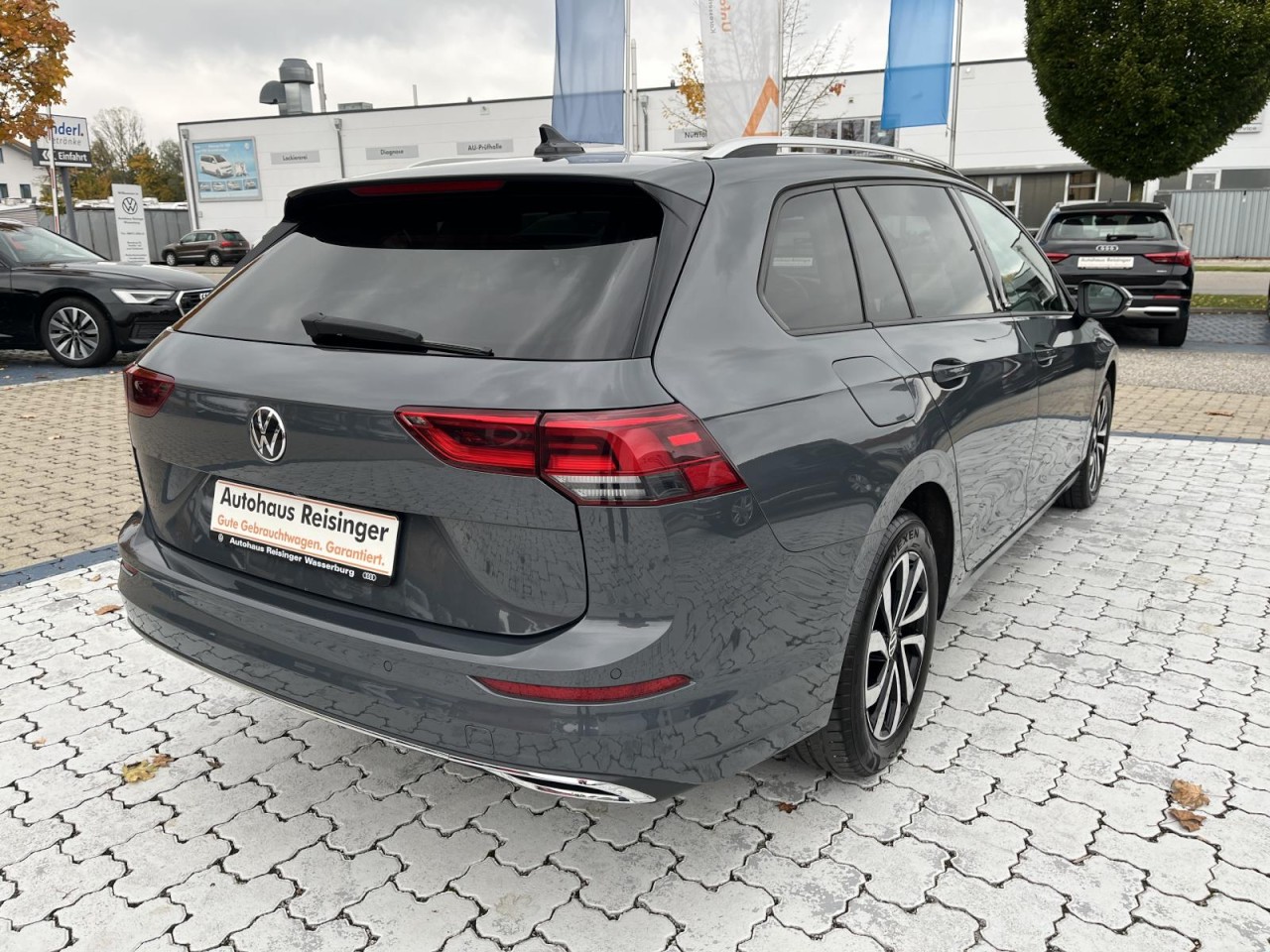 Golf VIII Variant 1.5 TSI Active (LED,APP,NAVI,RearView,LightAssist)