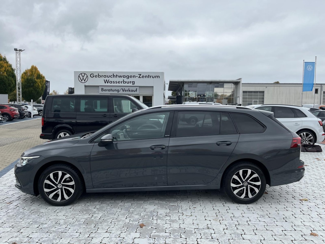 Golf VIII Variant 1.5 TSI Active (LED,APP,NAVI,RearView,LightAssist)