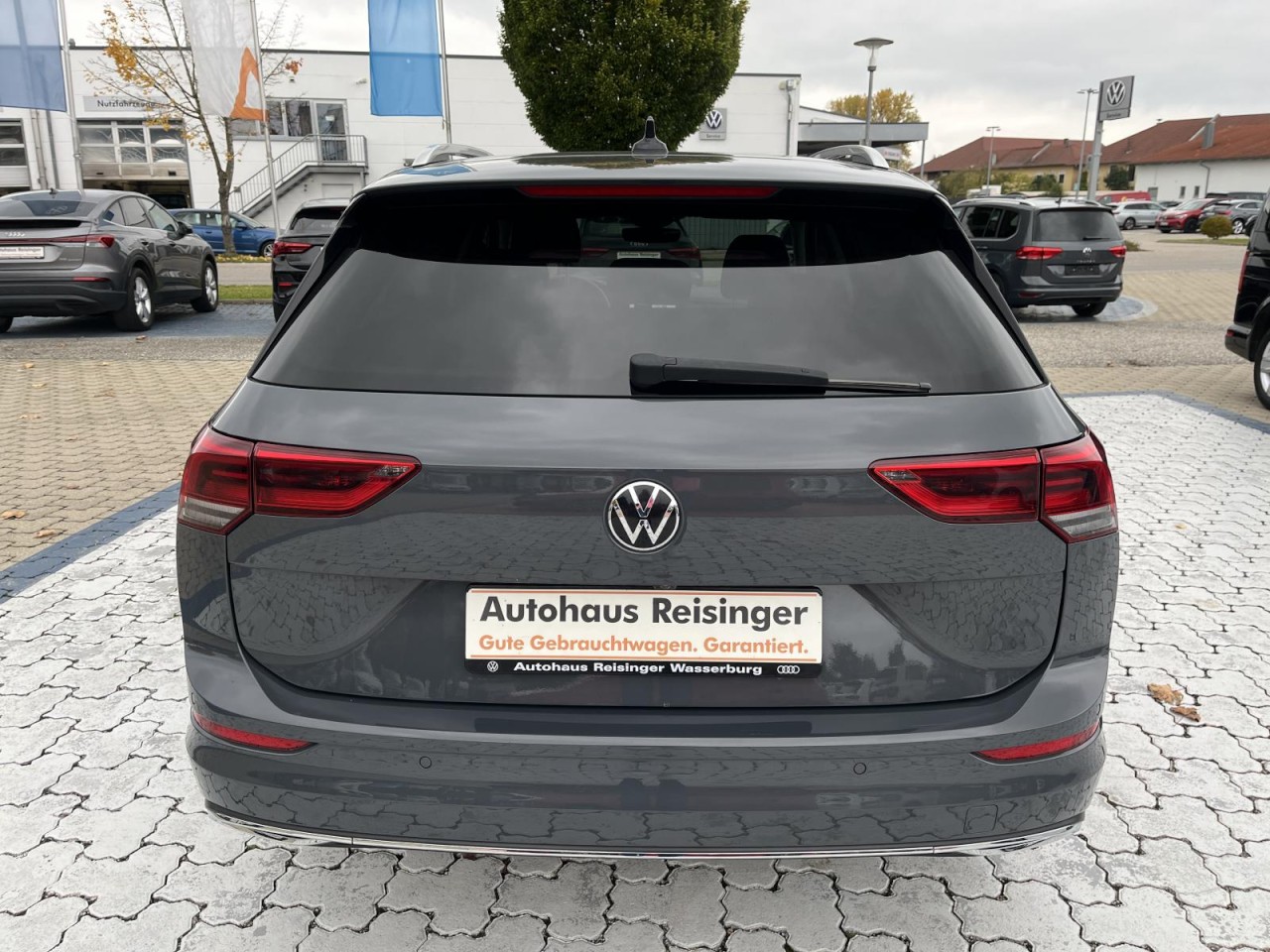 Golf VIII Variant 1.5 TSI Active (LED,APP,NAVI,RearView,LightAssist)