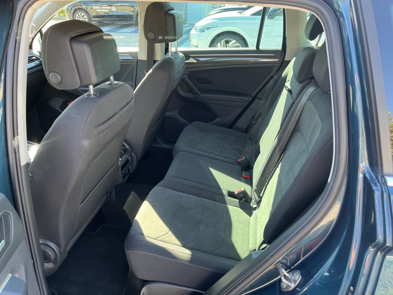 Tiguan 2.0 TDI Elegance (MatrixLED+NAVI+APP+RearView+AHK+Standh.+IQDrive)
