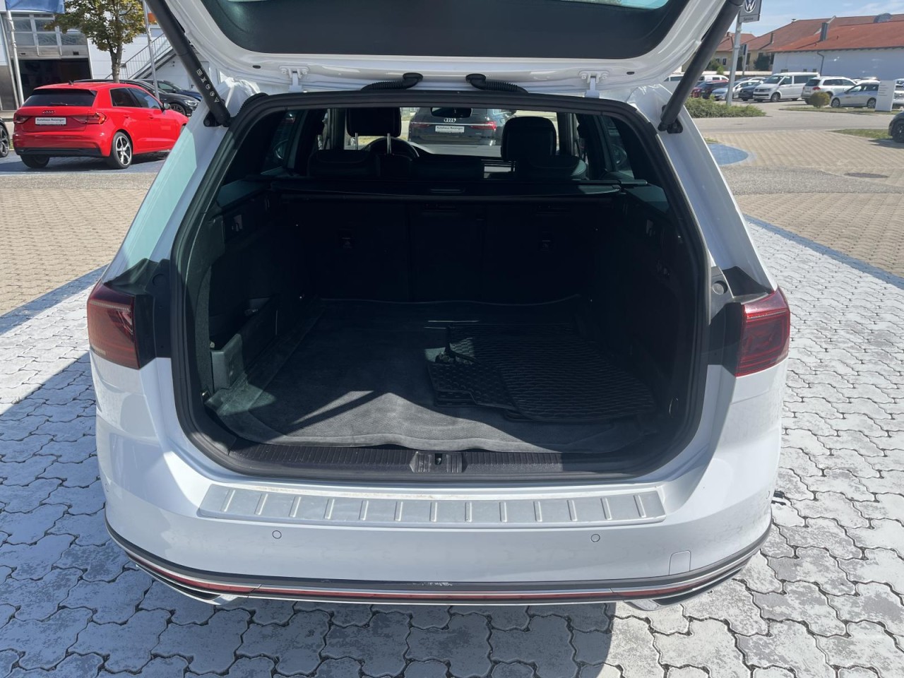 Passat Variant 2.0 TDI Alltrack 4Motion DSG (MatrixLED+NAVI+APP+AHK+ACC)
