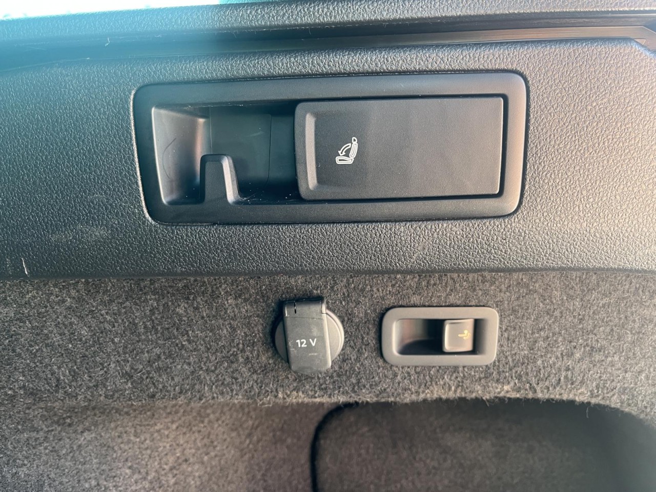 Passat Variant 2.0 TDI Alltrack 4Motion DSG (MatrixLED+NAVI+APP+AHK+ACC)