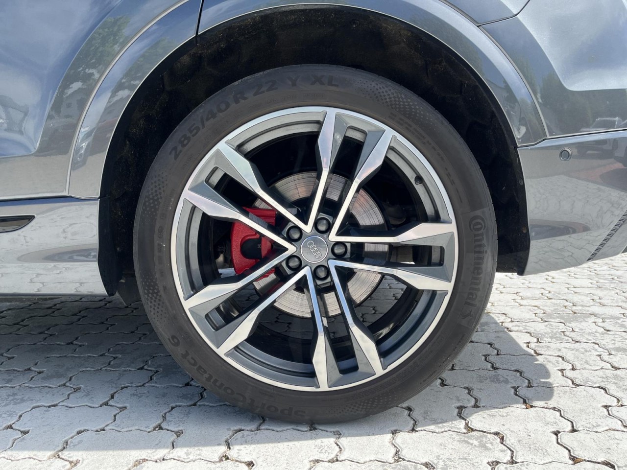 SQ8 4.0 V8 TDI quattro (MatrixLED+Navi+AHK+Standh.+HeadUP+R-Kamera)