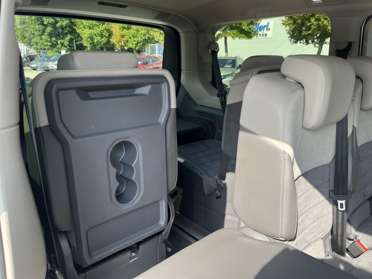 Multivan T7 2,0 TDI DSG LÜ (IQ.Light+Navi+Standhzg.)