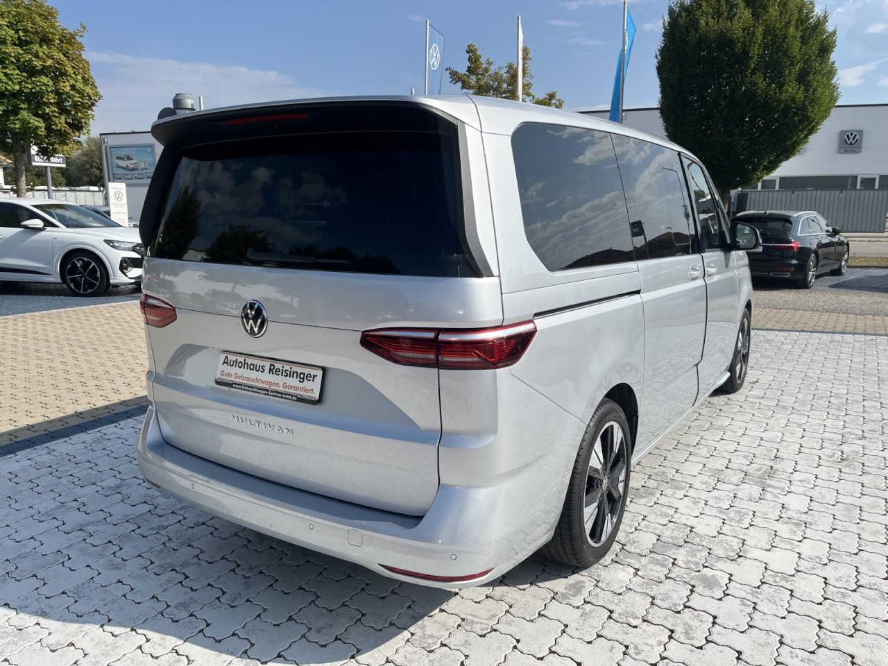 Multivan T7 2,0 TDI DSG LÜ (IQ.Light+Navi+Standhzg.)