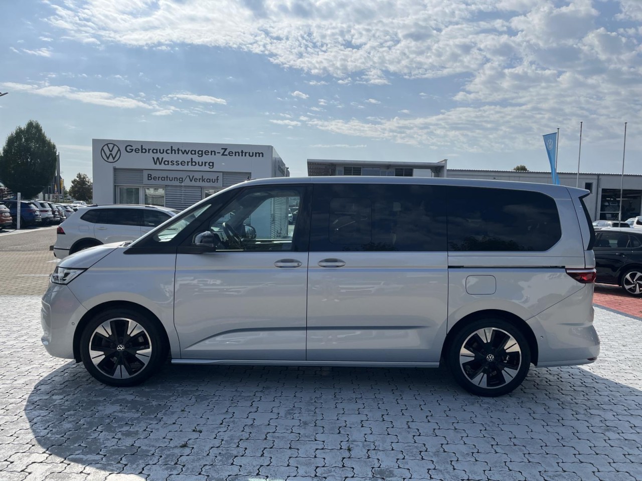 Multivan T7 2,0 TDI DSG LÜ (IQ.Light+Navi+Standhzg.)