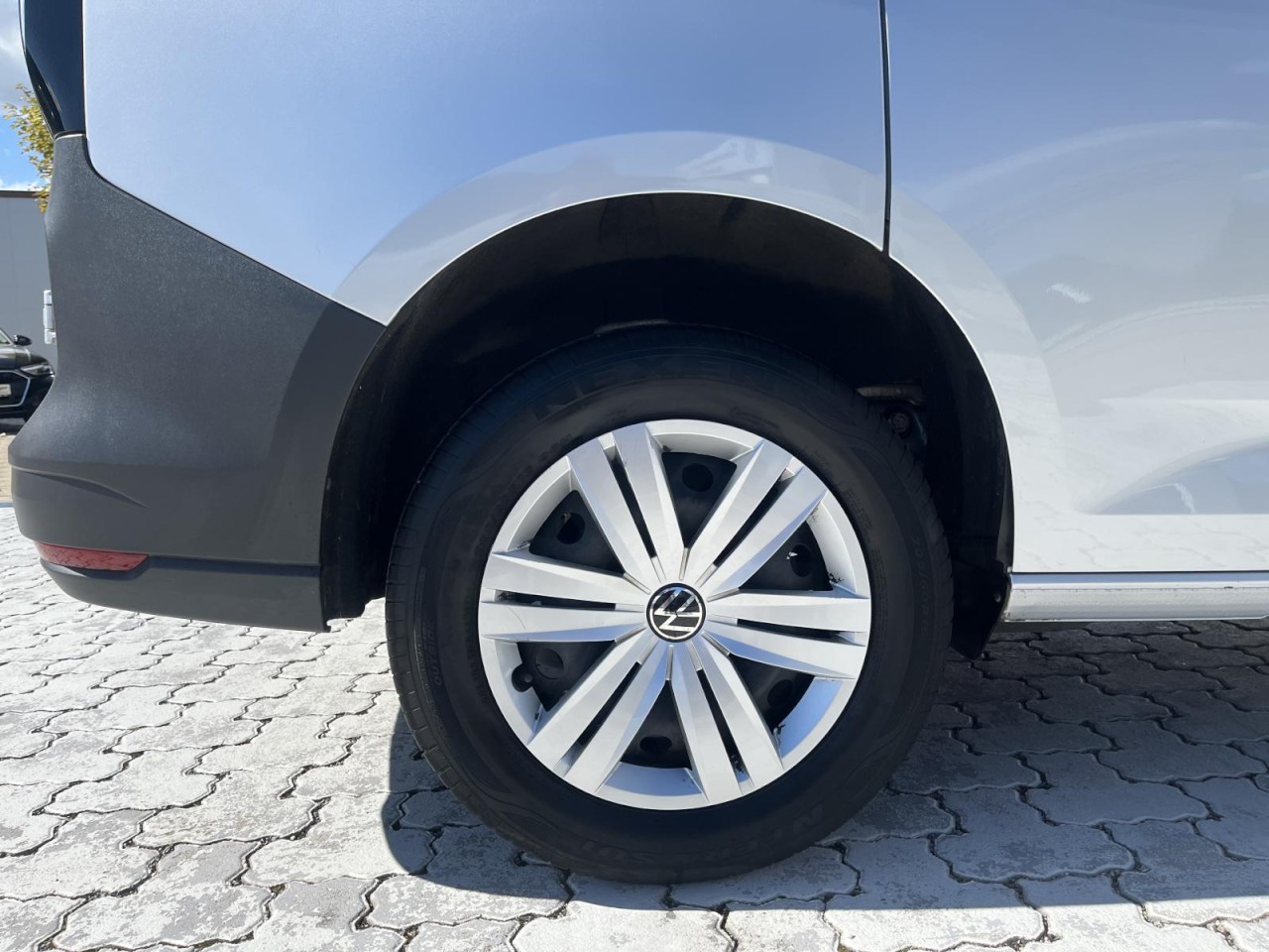 Caddy Cargo 2.0 TDI DSG (LED+NAVI+RearView+Standh.+Temp.)
