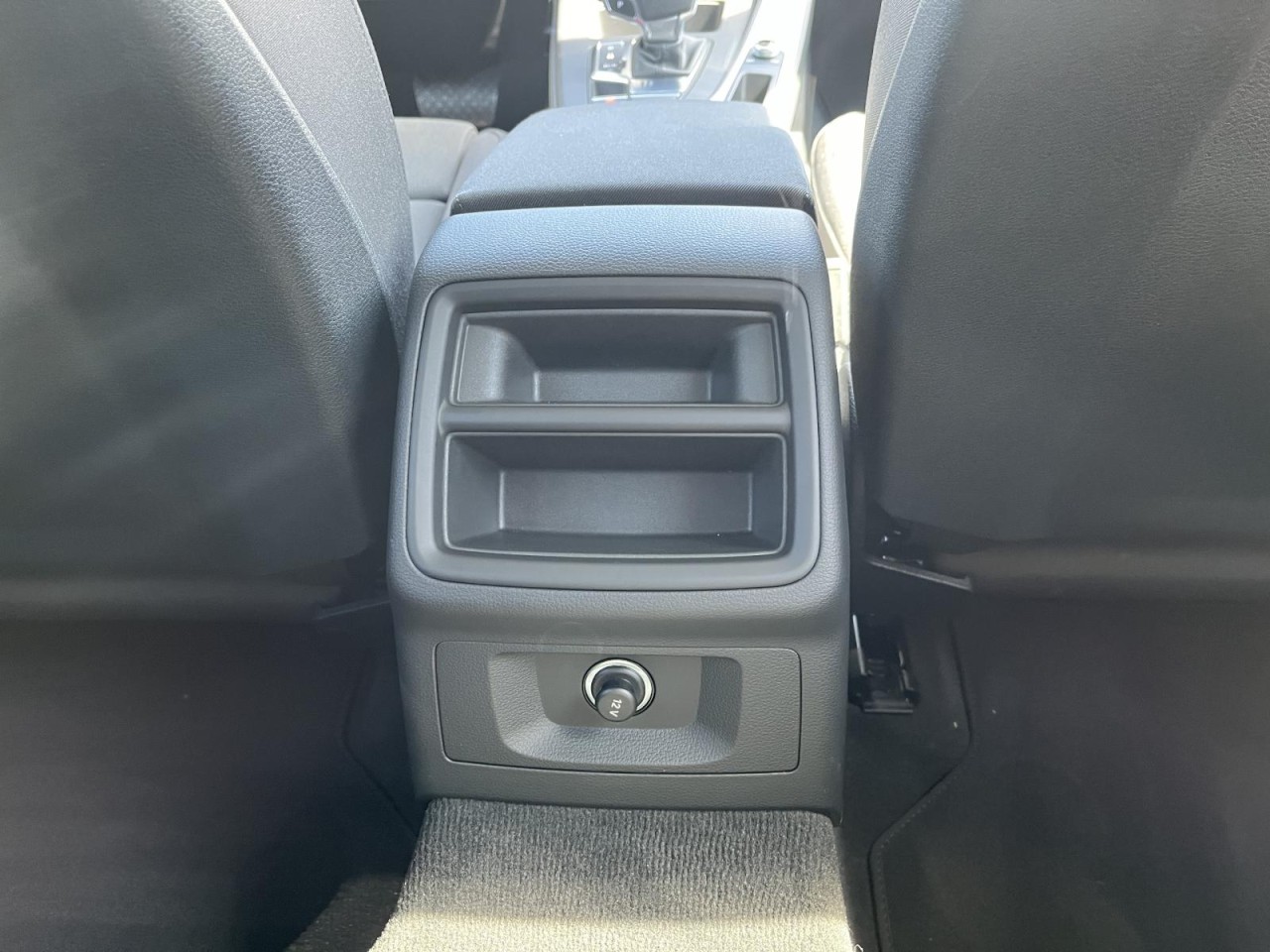 A4 Avant 40 2.0 TFSI DSG S-Tronic (LED+Navi+AHK+R-Kamera+Sound)