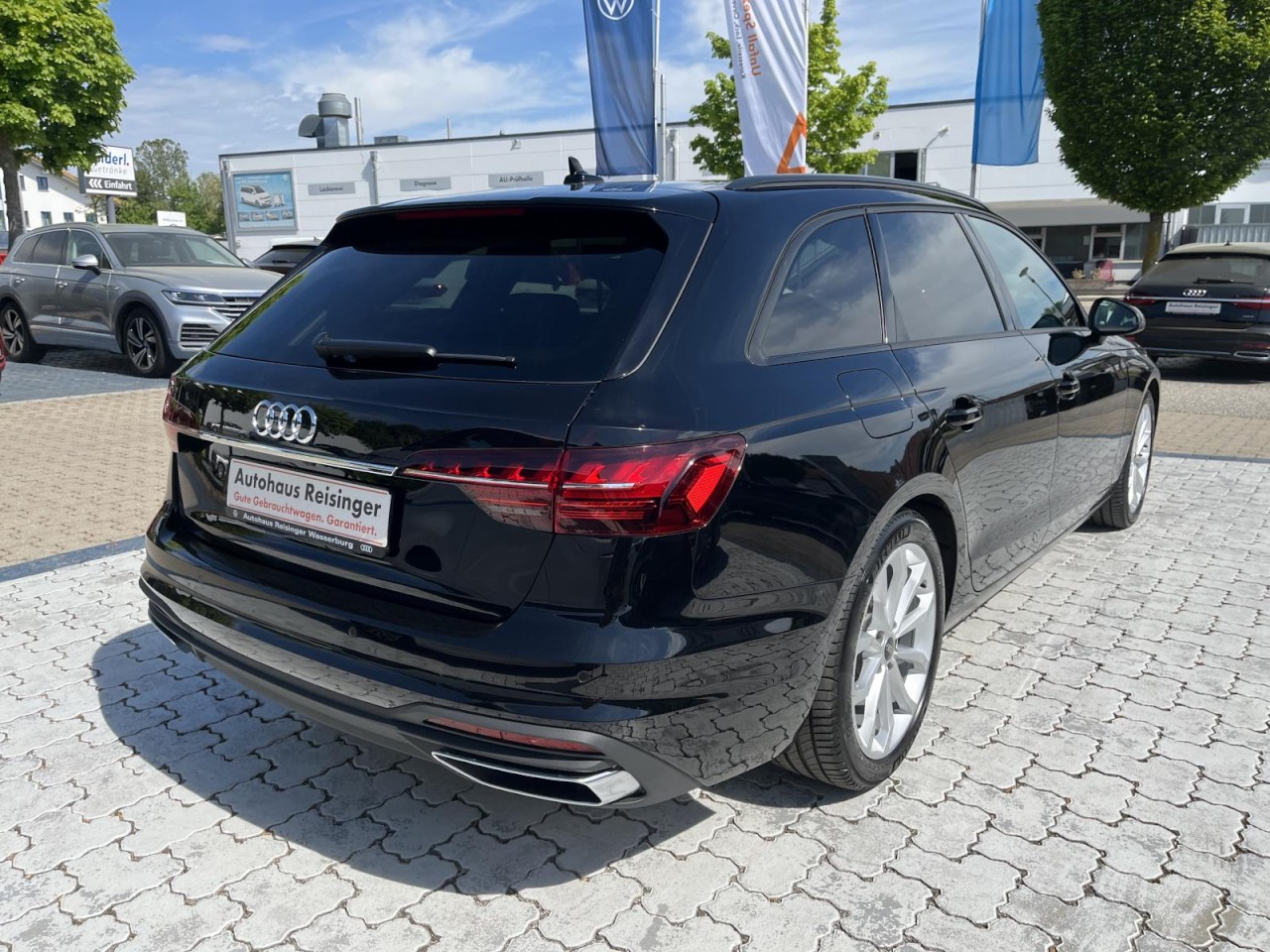 A4 Avant 40 2.0 TFSI DSG S-Tronic (LED+Navi+AHK+R-Kamera+Sound)