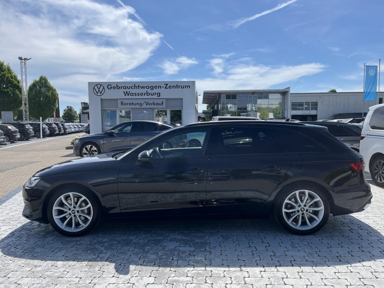 A4 Avant 40 2.0 TFSI DSG S-Tronic (LED+Navi+AHK+R-Kamera+Sound)