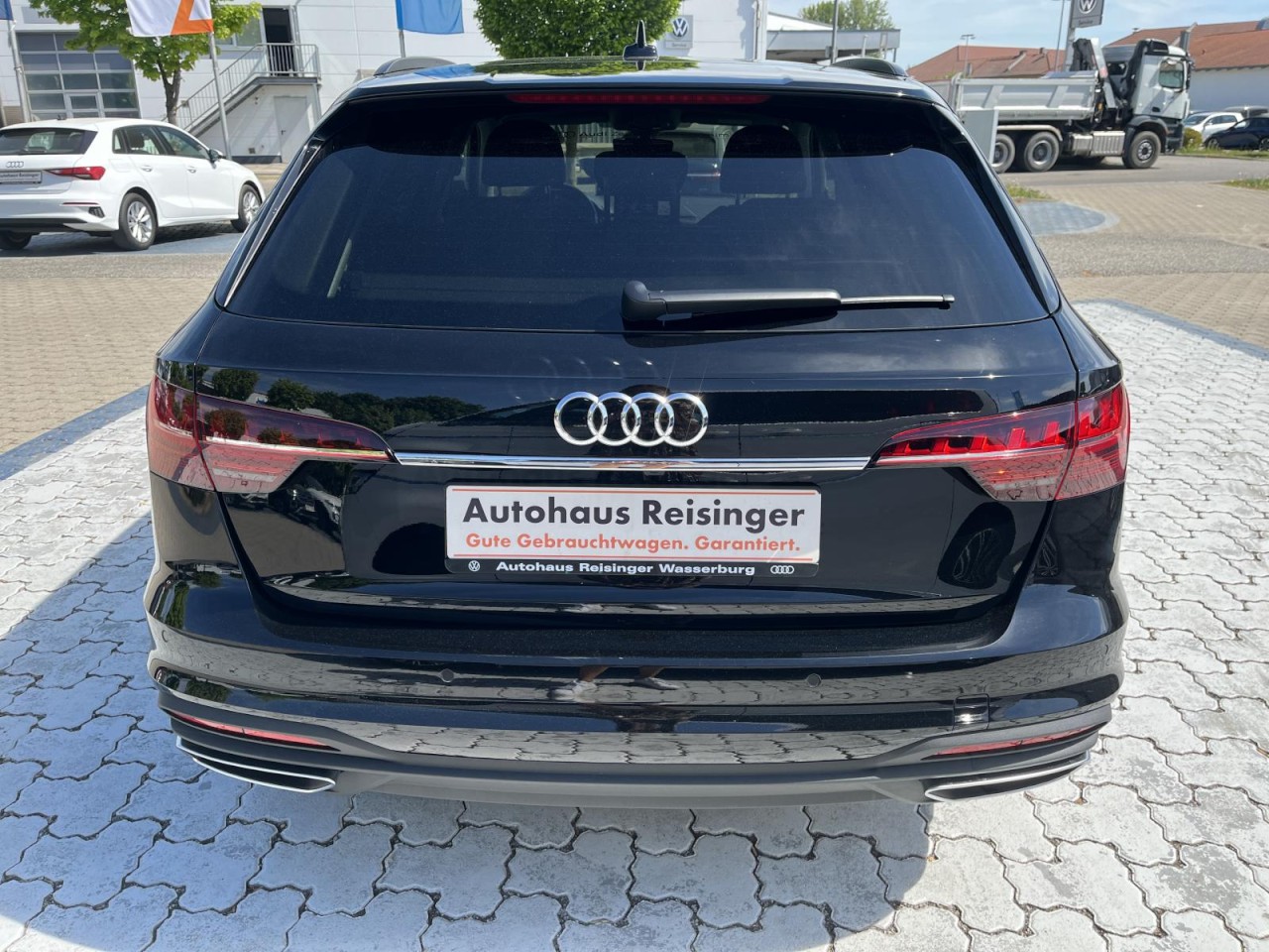 A4 Avant 40 2.0 TFSI DSG S-Tronic (LED+Navi+AHK+R-Kamera+Sound)