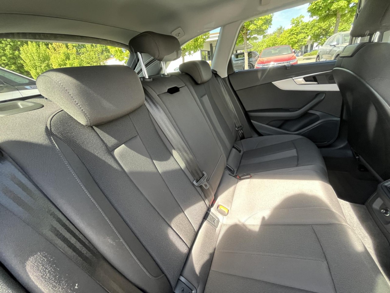 A4 Avant 40 2.0 TFSI DSG S-Tronic (LED+Navi+AHK+R-Kamera+Sound)