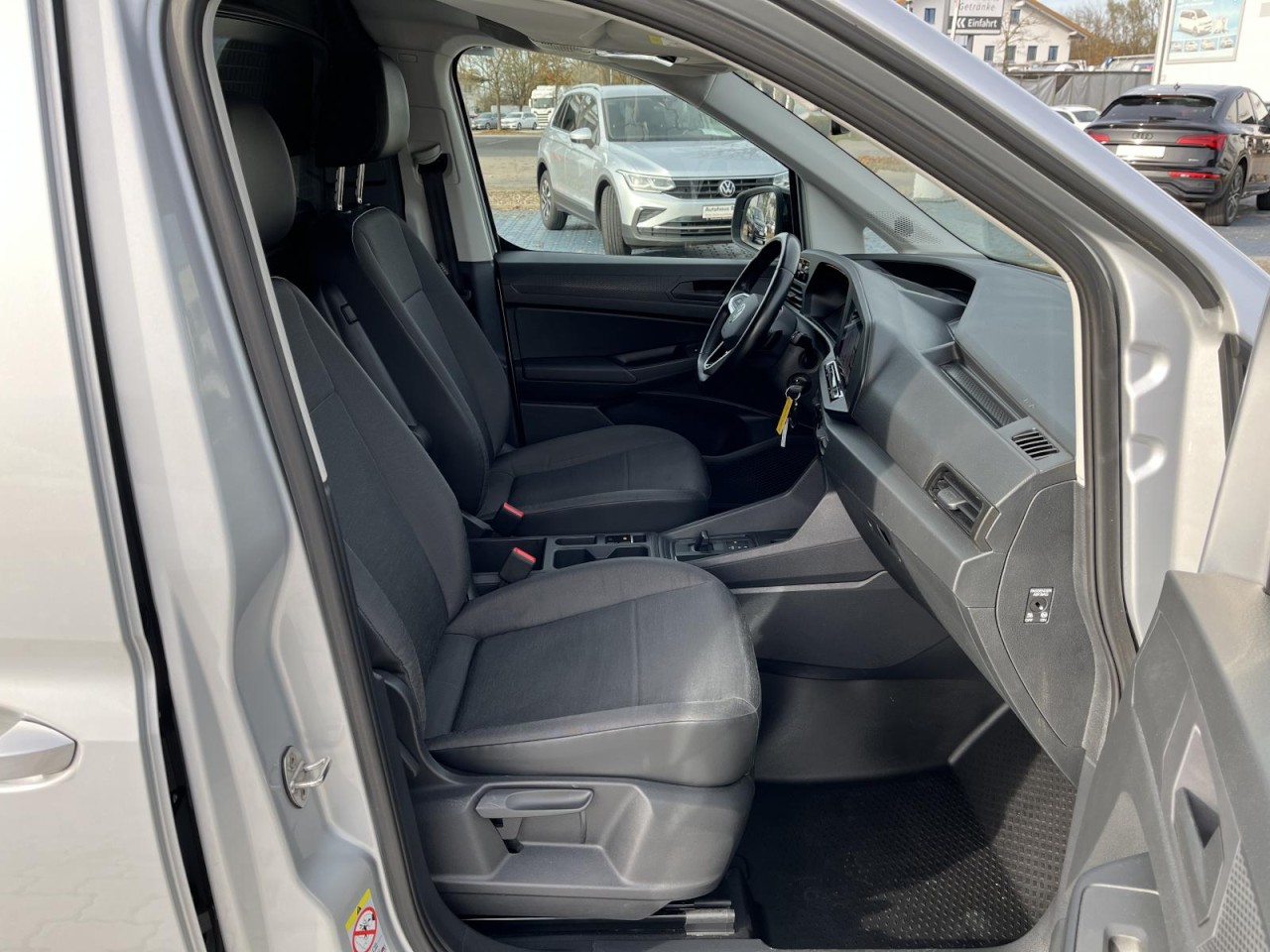 Caddy Cargo 2.0 TDI DSG (Navi+LED+PDC+Sthzg.)