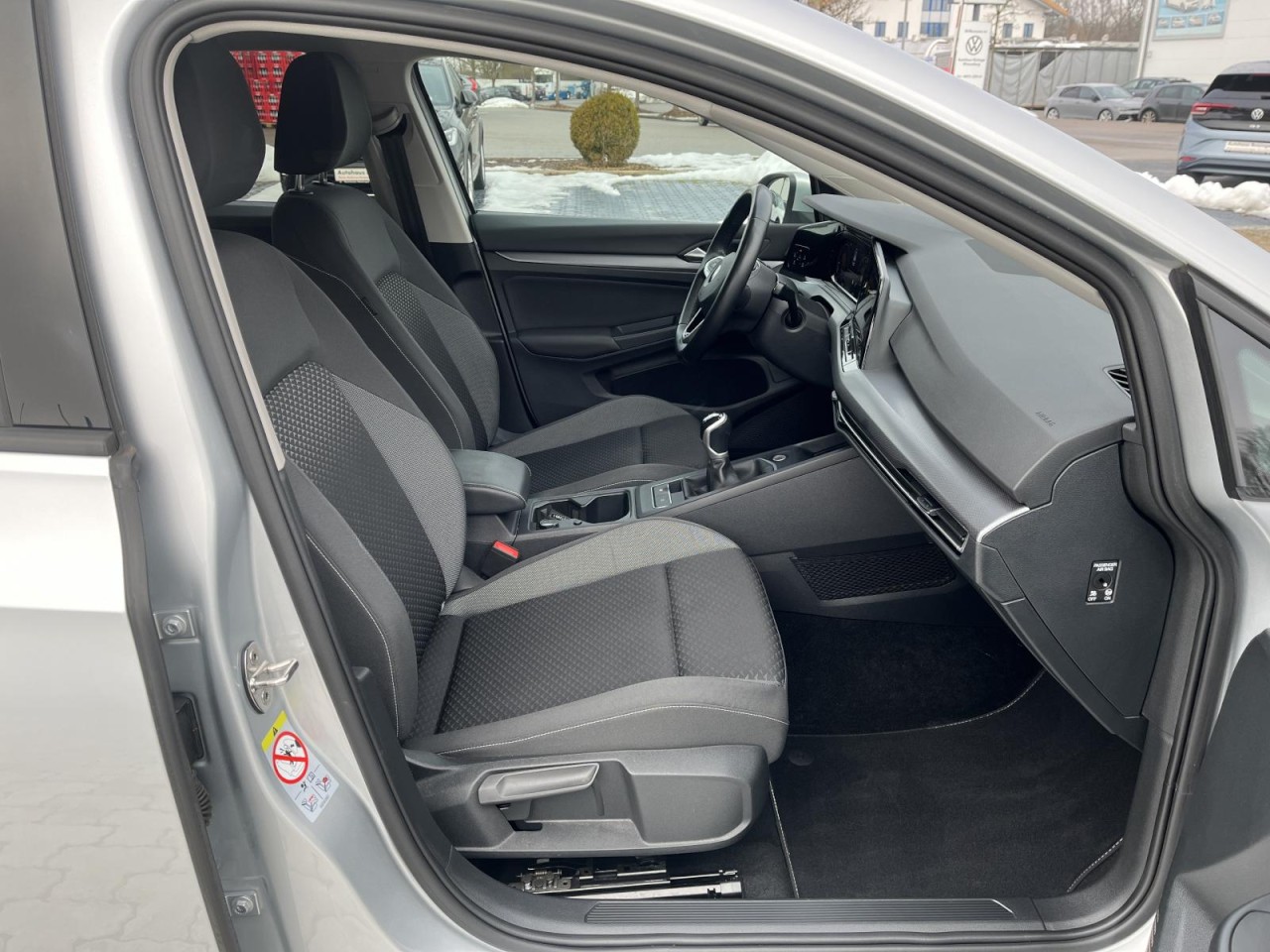 Golf VIII Variant 1.5 TSI Active (LEDPlus+NAVI+APP+SH)