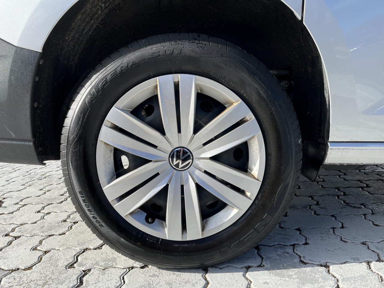 Caddy Maxi Commerce 2.0 TDI Cargo DSG (NAVI+LED+R-Kamera+Standh.)