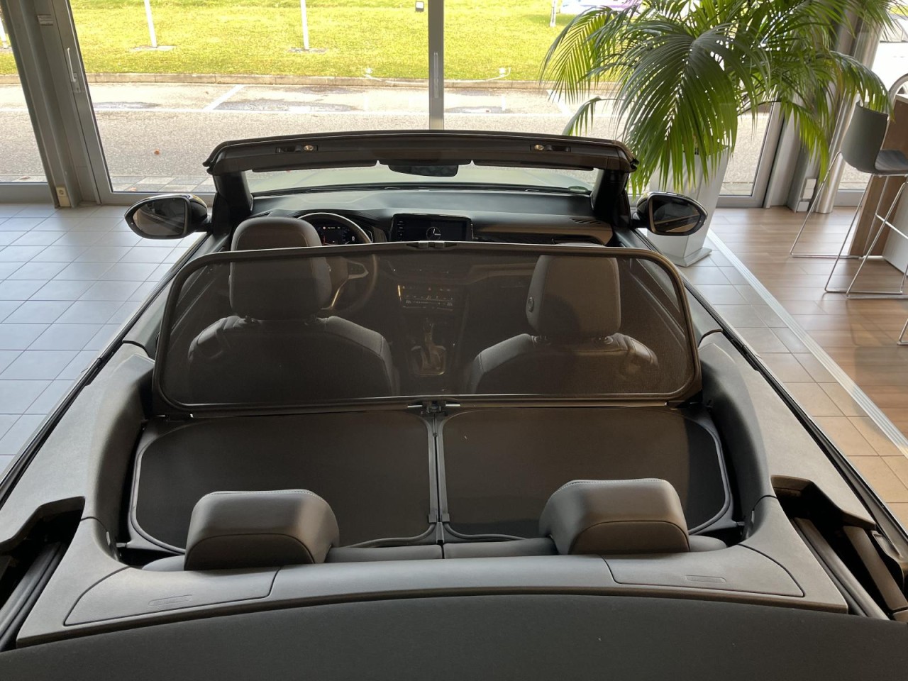 T-Roc Cabriolet 1,5 TSI DSG EDITION BLACK PLUS DSG (Leder+Navi+DCC+AHK)