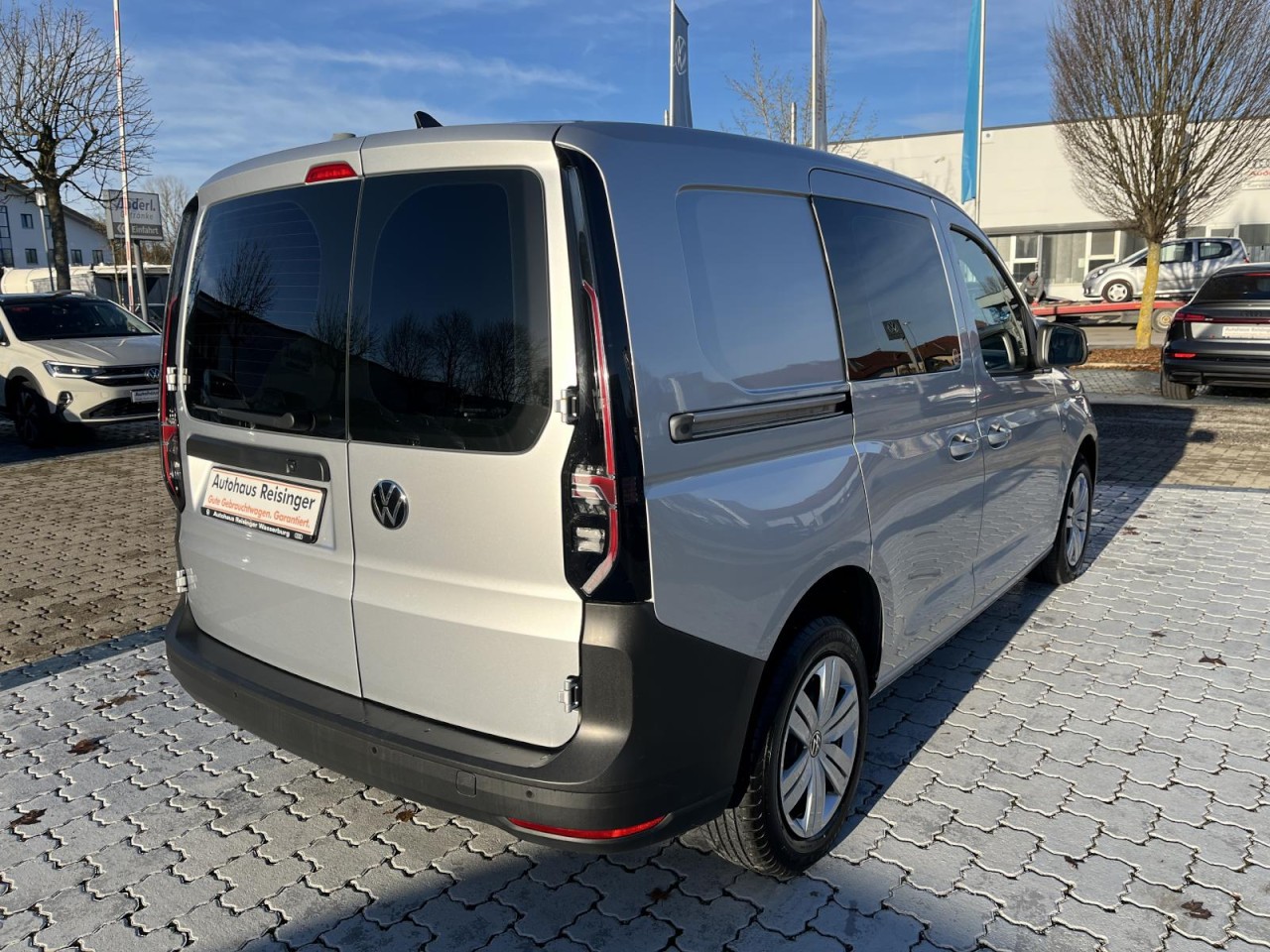 Caddy 2.0 TDI Cargo DSG (NAVI+LED+RearView+Sthz..)