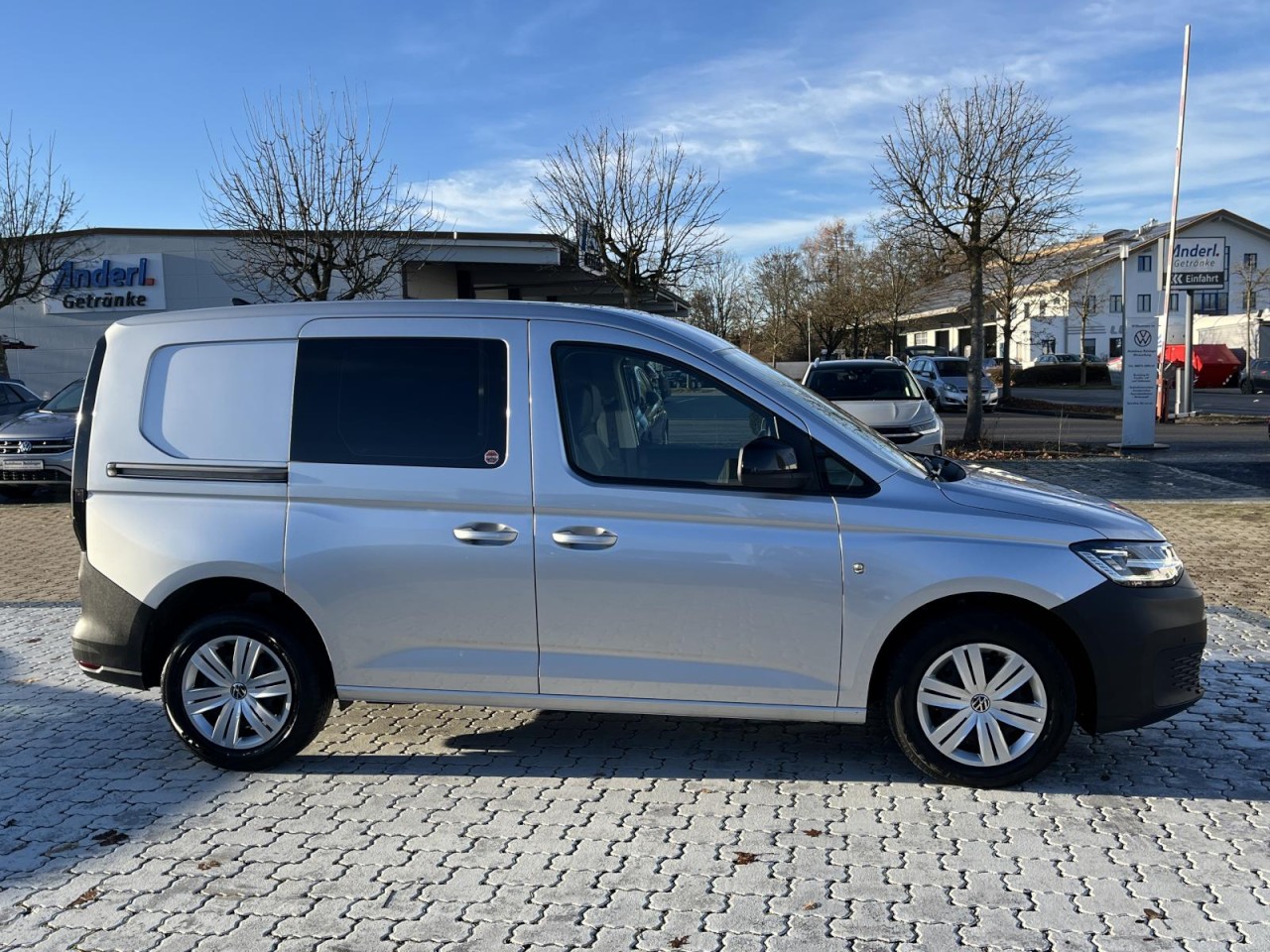 Caddy 2.0 TDI Cargo DSG (NAVI+LED+RearView+Sthz..)