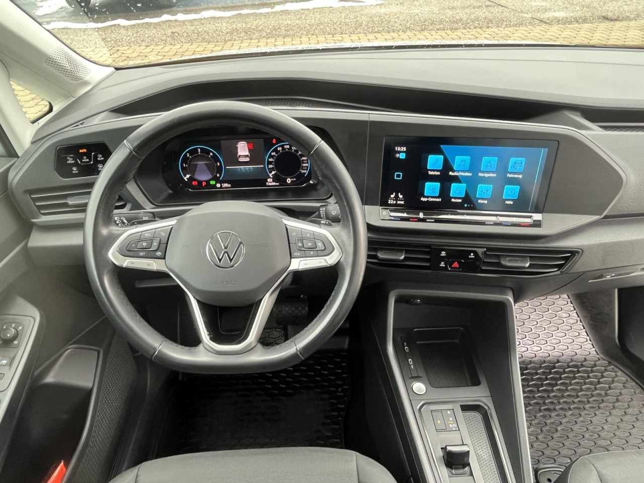 Caddy Cargo 2.0 TDI DSG (NAVI+LED+RearView+Standh.)