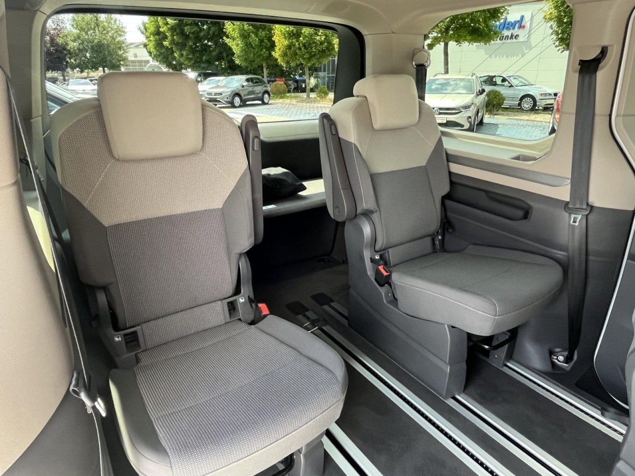Multivan T7 2.0 TDI Edition DSG (MatrixLED+NAVI+APP+AHK+ACC)