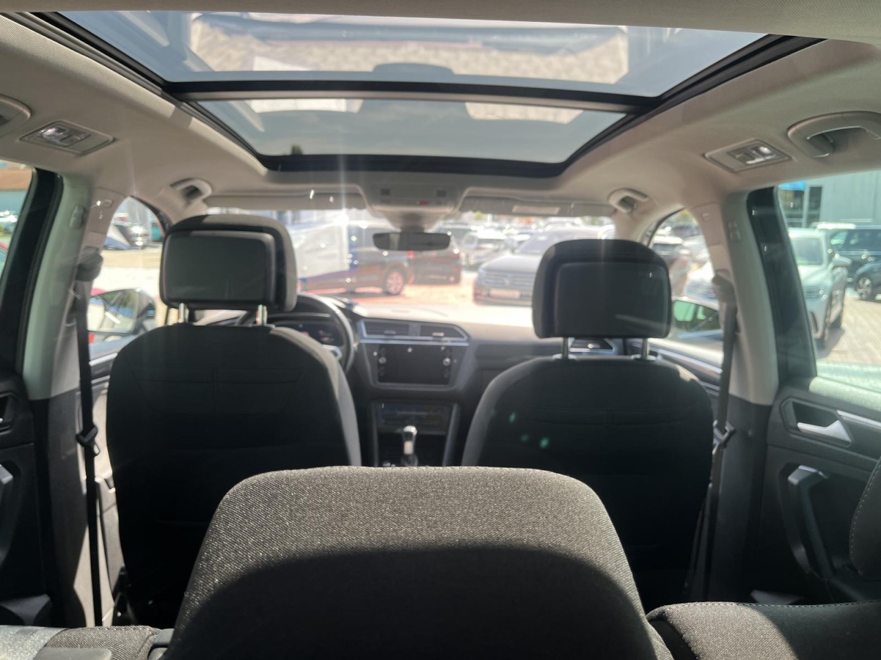 Tiguan 1.5 TSI Elegance DSG (MatrixLED+APP+NAVI+Panorama+AHK+Standh.+ACC)