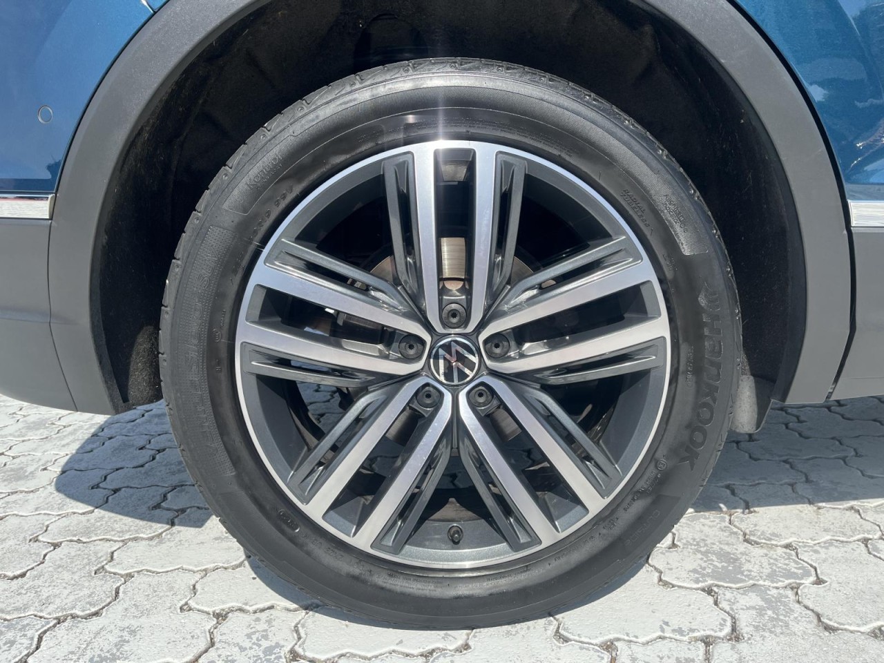 Tiguan 1.5 TSI Elegance DSG (MatrixLED+APP+NAVI+Panorama+AHK+Standh.+ACC)