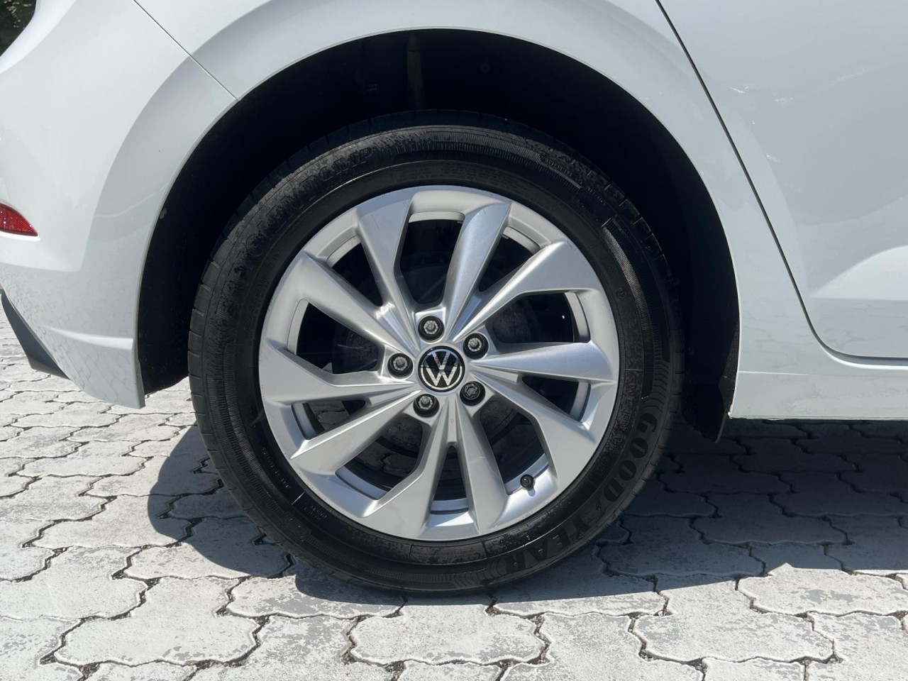Polo 1.0 TSI Style DSG (IQ.LIGHT+APP+SH+PDC)